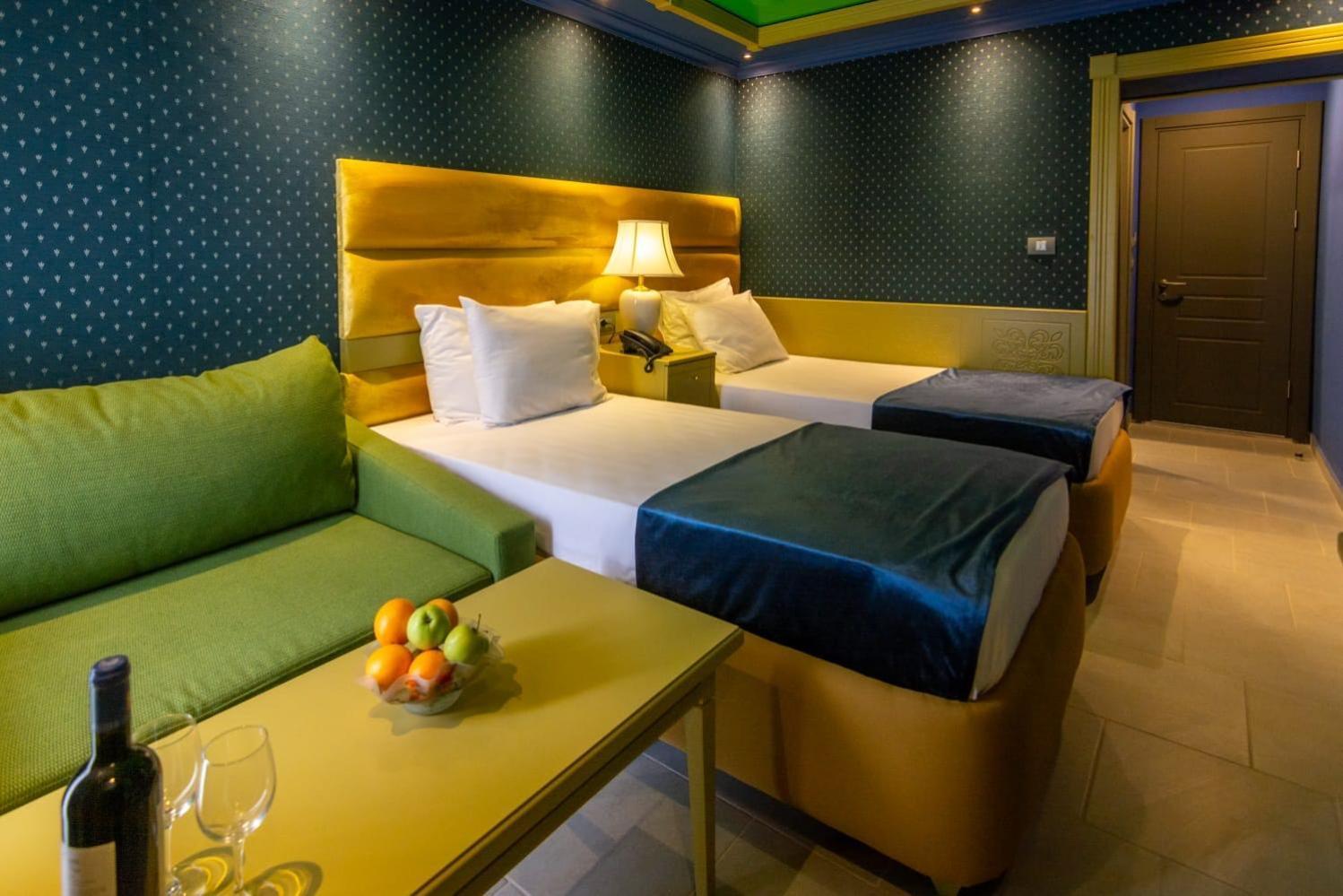Hotel Craiova By Phoenicia Blue View Olimp Eksteriør billede