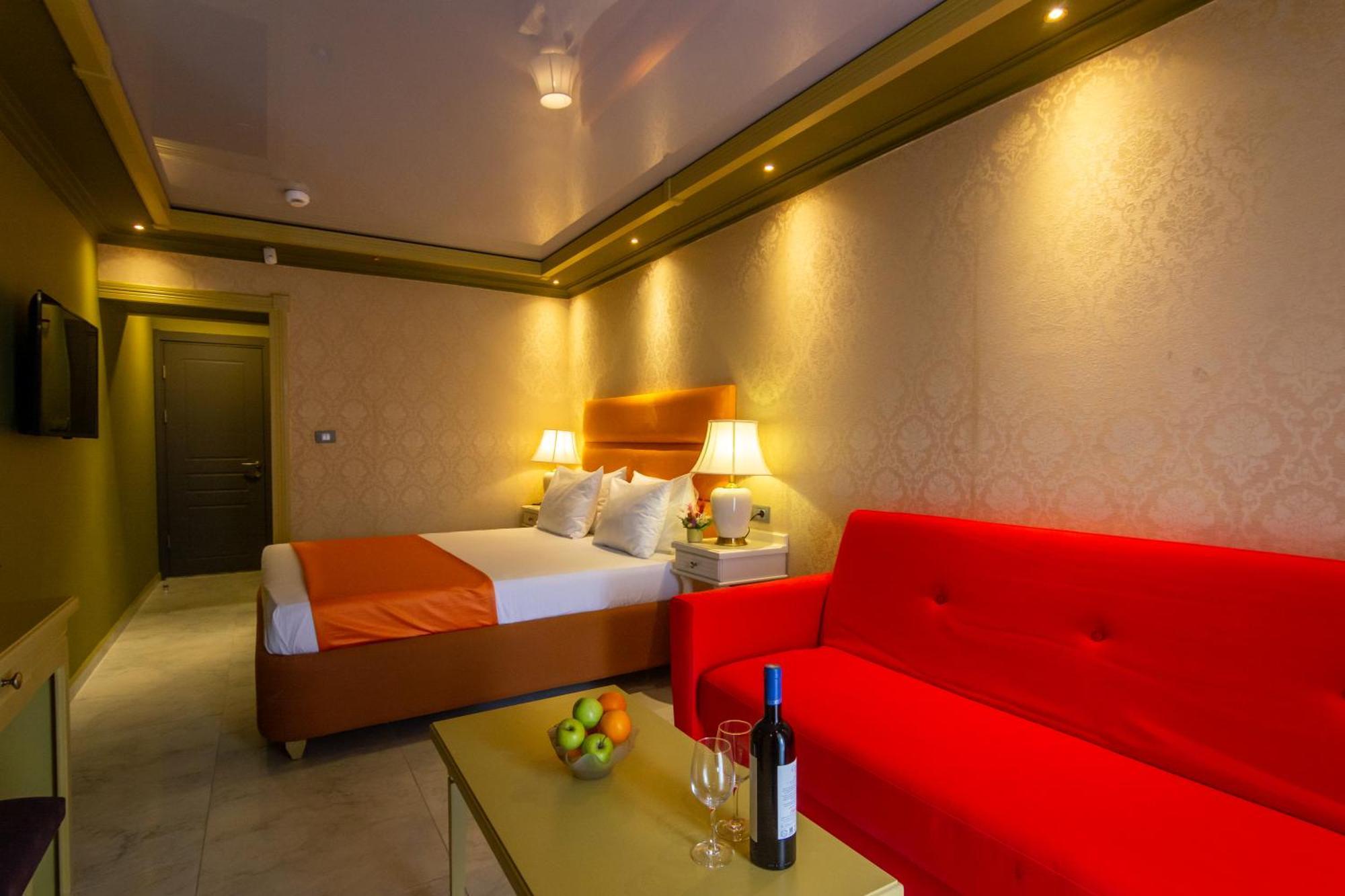 Hotel Craiova By Phoenicia Blue View Olimp Eksteriør billede